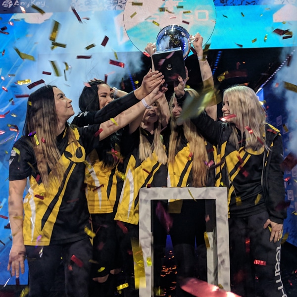 esports team with trophy